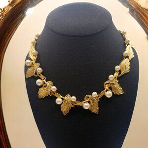 Vintage Marcelle by Originals Signed Rhinestone Pearl Gold Tone Necklace
